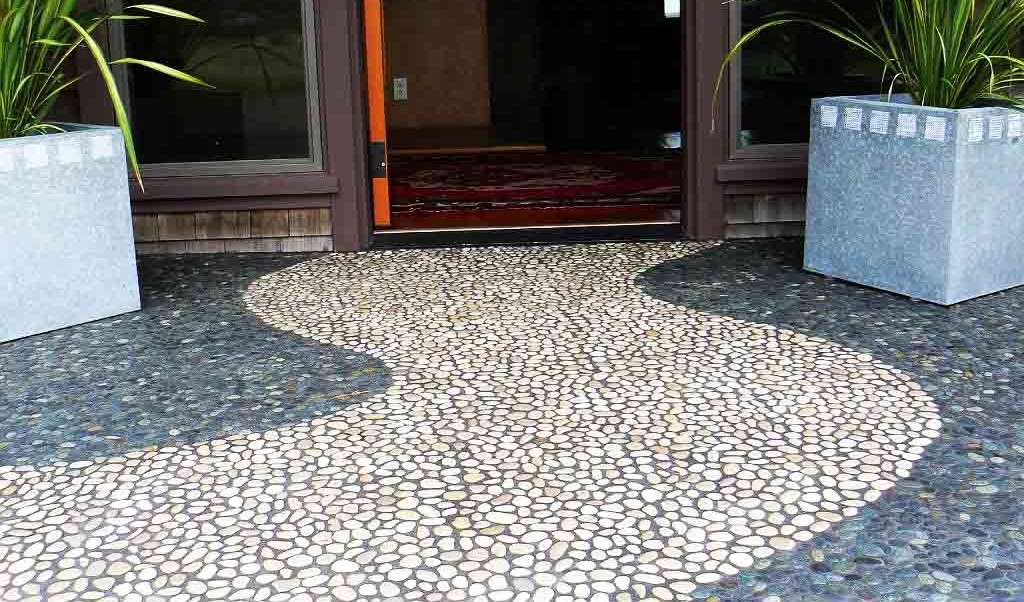 White beige mix natural color river pebbles for indoor outdoor decorations