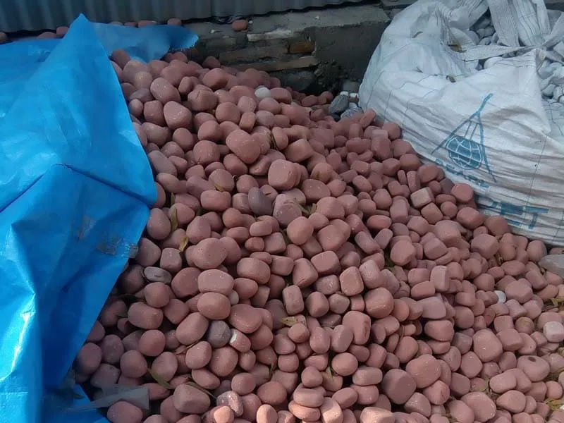 red-color-sandstone-stone-best-price-forest-agro-product-pebbles-rock-garden-landscape