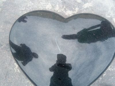 monument-black-indian-granite-polished-natural-stone-articles-exporter-supplier-trader