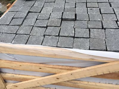 black-basalt-natural-hand-split-top-finish-cobbles-cubes-pavement-landscape-parking-area-natural-stone-exporter-manufacturer-supplier-trader