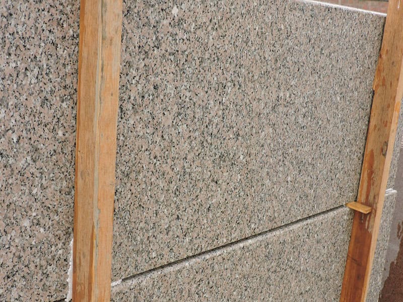 chima-pink-granite-cutter-size-polished-slabs