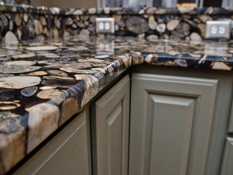 pebble-black-granite-kitchen-counter-tops