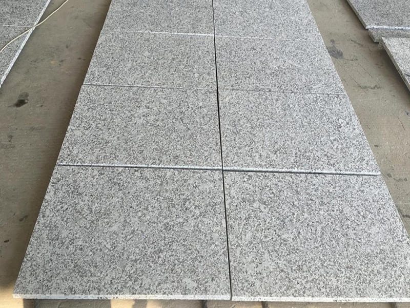 platinum-white-granite-flamed-finish-slabs