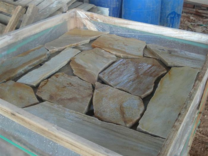 quartzite-crazy-stone-pathway-pattern