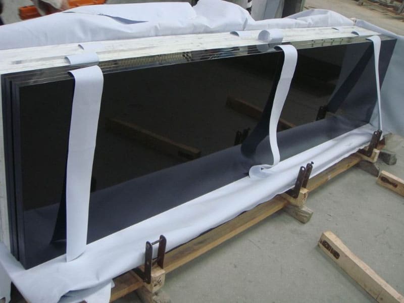 carbon-black-marble-countertop-kitchentop-polished-finish-slabs-packing