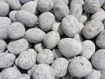classic-silver-grey-color-indian-marble-tumbled-pebbles-decorative-stones-round-smooth-rock-minerals-exporter-supplier-trader-manufacturer