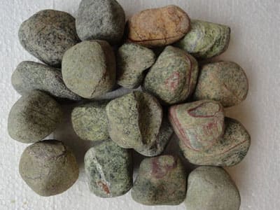forest-green-dry-look-indian-marble-sample-tumbled-smooth-finish-pebbles-natural-aquarium-decorative-garden-stones-exporter-supplier-trader
