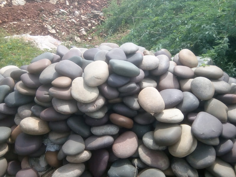 mix-multi-color-jumbo-size-boulder-natural-river-pebbles-outdoor-landscaping-stones