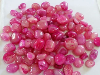 pink-onyx-tumbled-polished-aqua-mineral-stones-home-decor-indoor-outdoor-decorative-landscape-products-exporter-supplier-trader-manufacturer